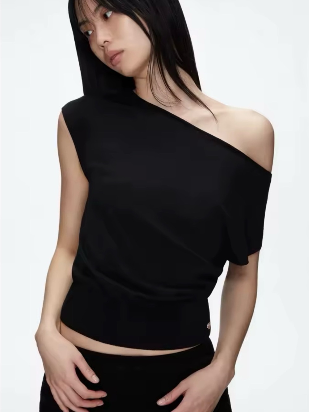 Tank Air Asymmetrical One-Shoulder Black Top, Medium